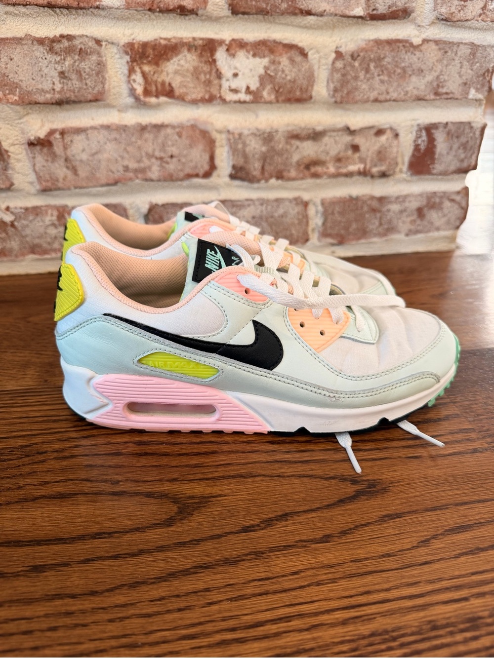 Nike Multicolor Pastel AirMax - Picture 2 of 3